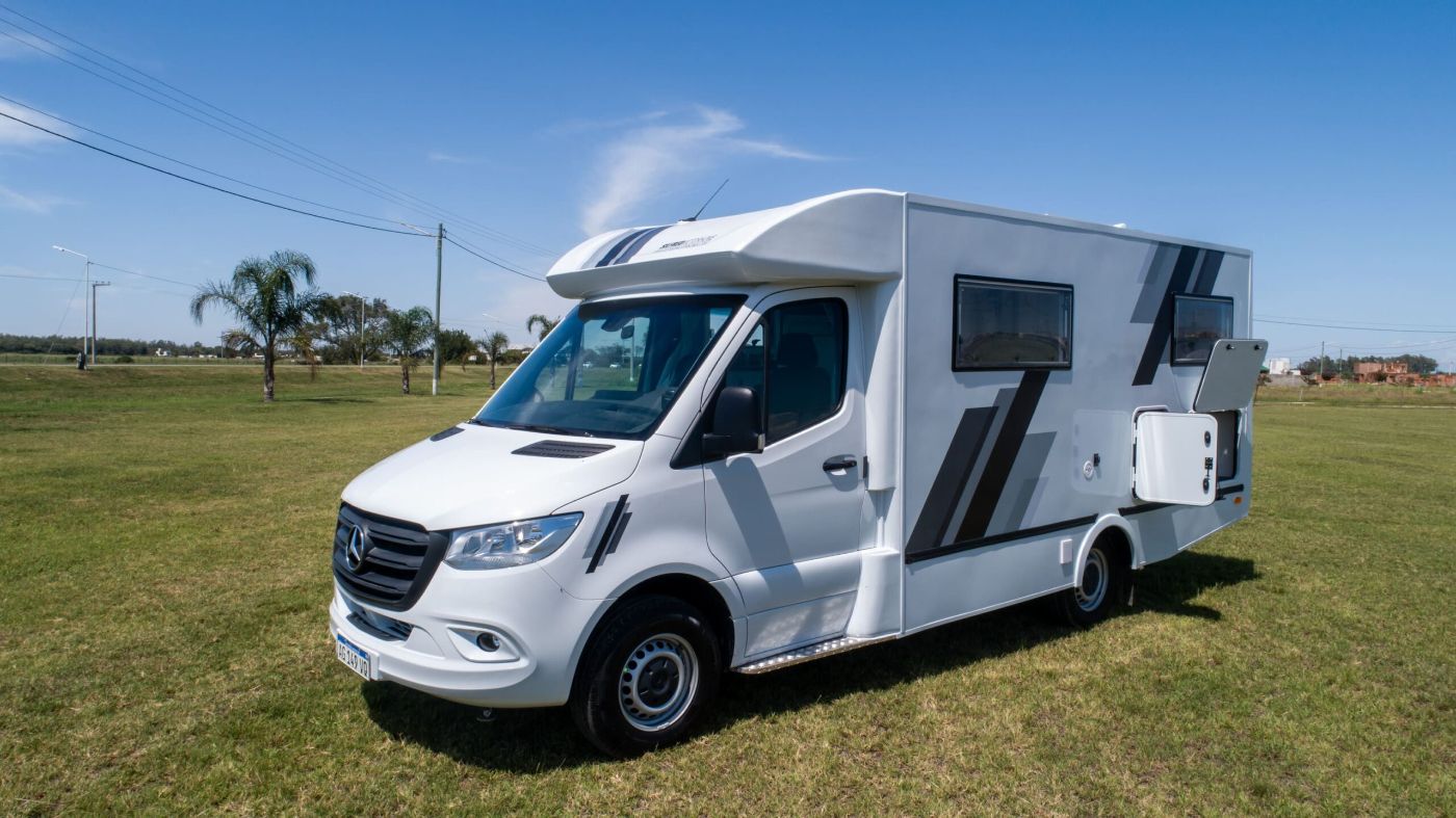 Motorhome Mercedes-Benz, ahora recibimos motorhomes en Cabañas San Miguel
